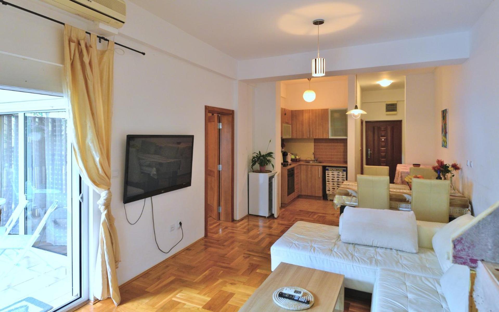 Club House With Garden And Pool Appartement