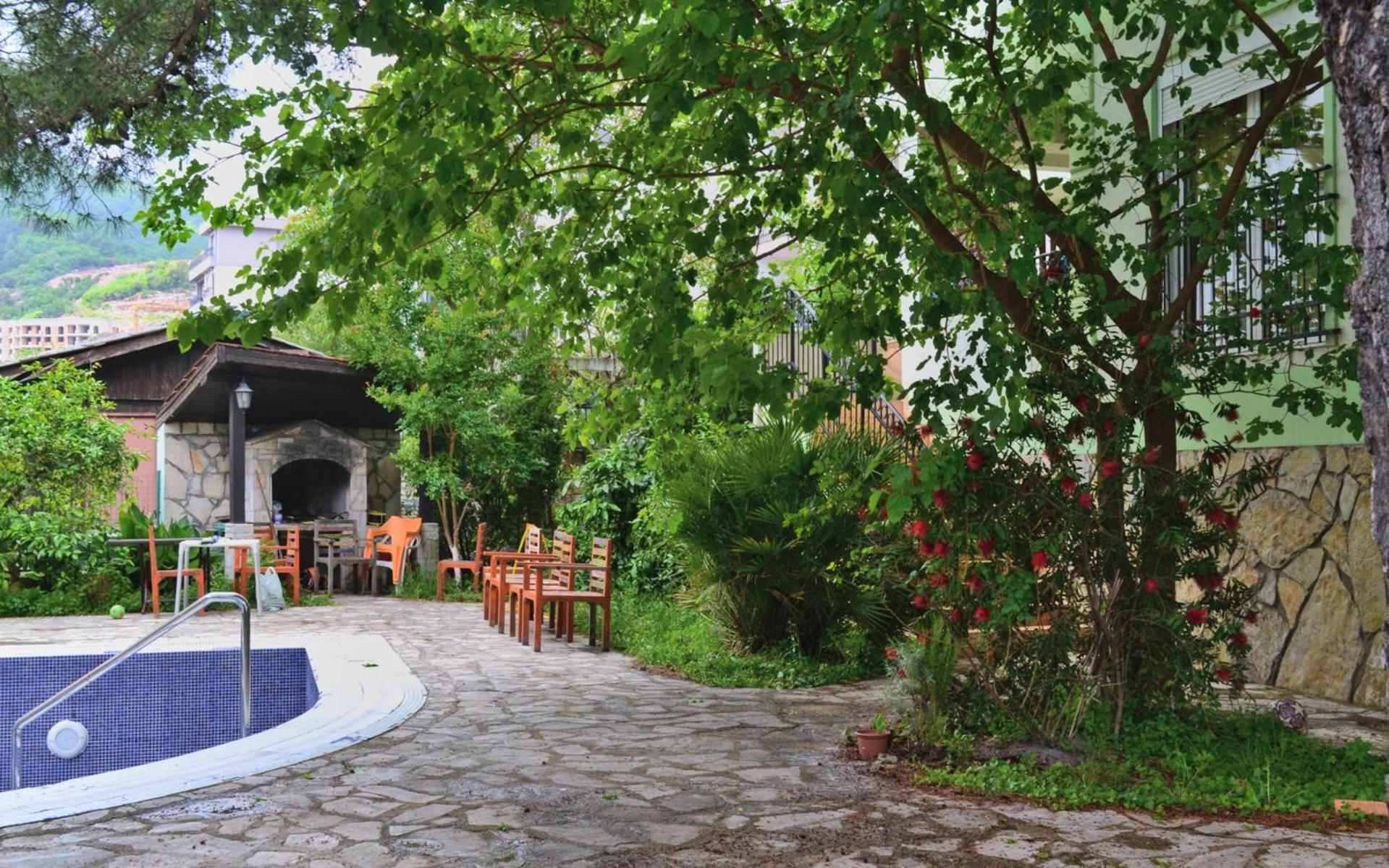 Club House With Garden And Pool Appartement *